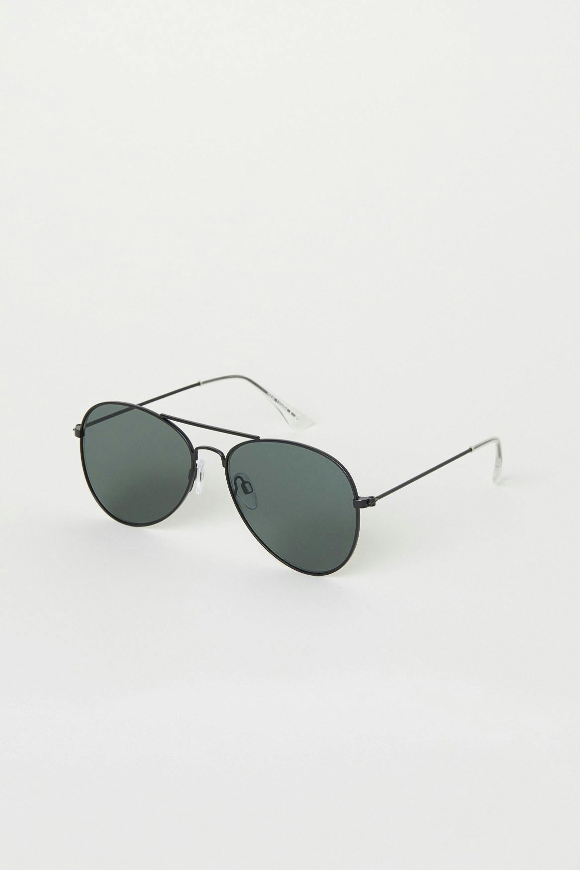 Classic Pilot sunglasses