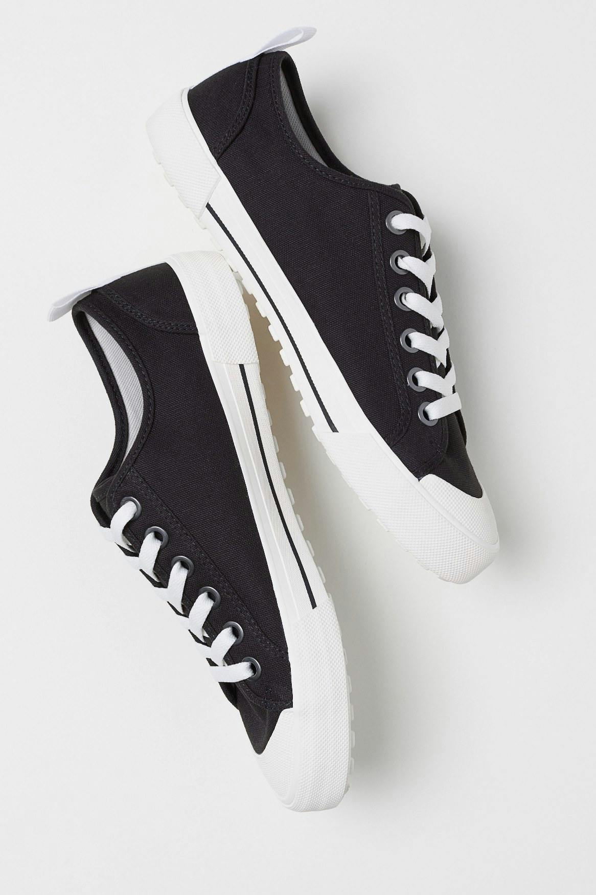 Bobo canvas sneaker